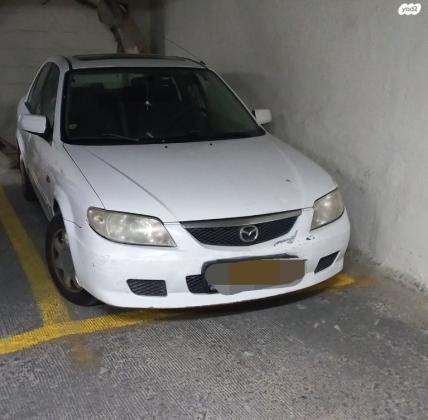 מאזדה 323 לאנטיס (2004)