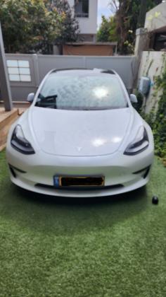 טסלה מודל 3 (2021)