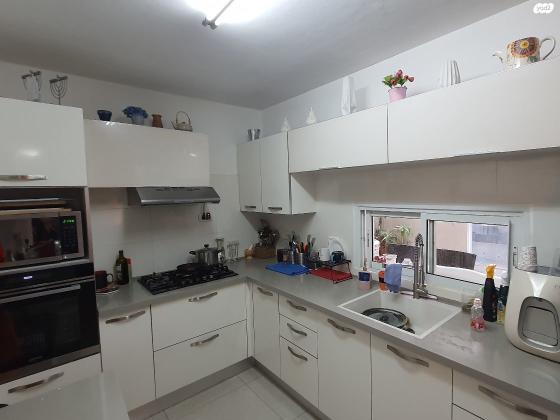 מקווה ישראל 4 (רובע ט)