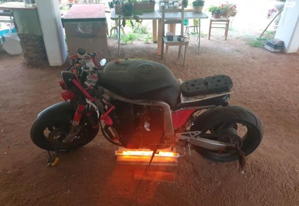 סוזוקי GSX-R750 (1990)