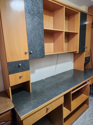 שתי ספריות למכירה כל ספריה 450 ש"ח:1