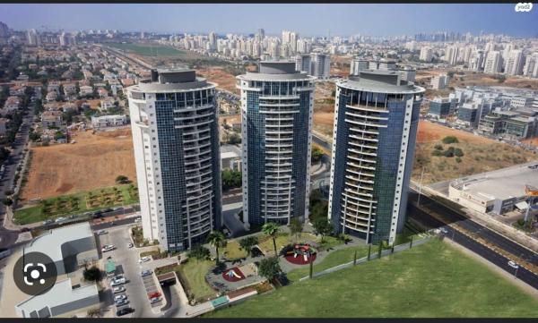 דגניה 8 (נווה עוז)