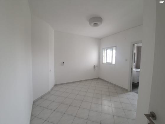 דוד אלעזר 71 (קריית שרת)