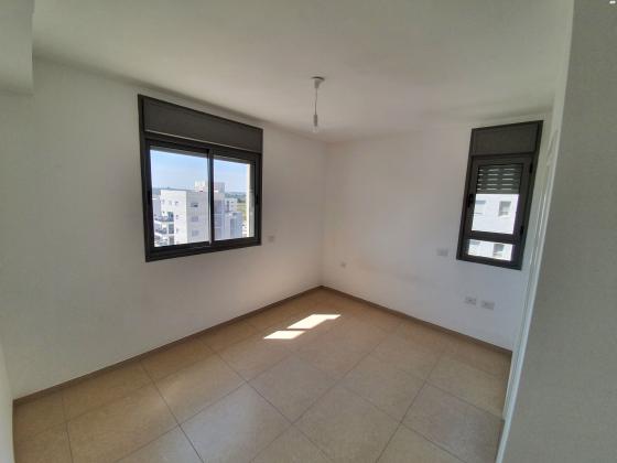 שדרות עמק האלה 20 (האגמים)