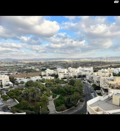 ירח אב 13 (הכרמים (ציפור))