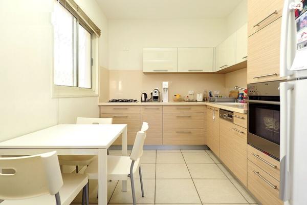 משה פרלוק 20 (רמת אביב החדשה)