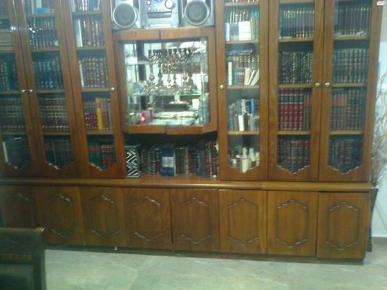 ספריית קודש פורנור יפיפיה שמורה