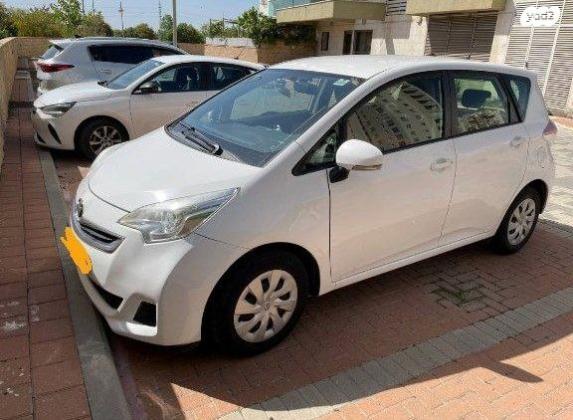 טויוטה ספייס ורסו (2015)