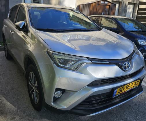 טויוטה RAV4 הייבריד (2016)