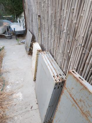 מדפי מתכת מכל מיני סוגים