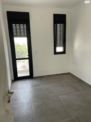 אייגר 10 (נוה שאנן)