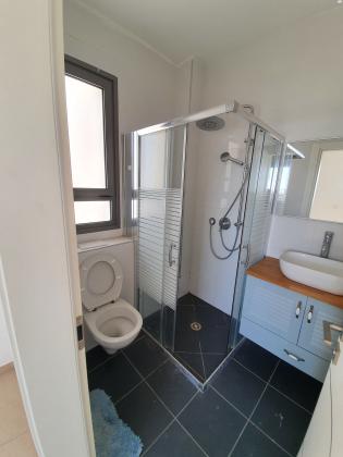 שדרות עמק האלה 20 (האגמים)