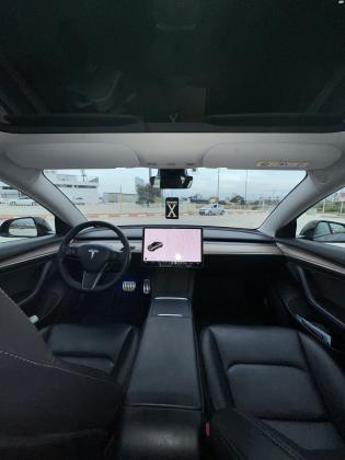 טסלה מודל 3 (2021)