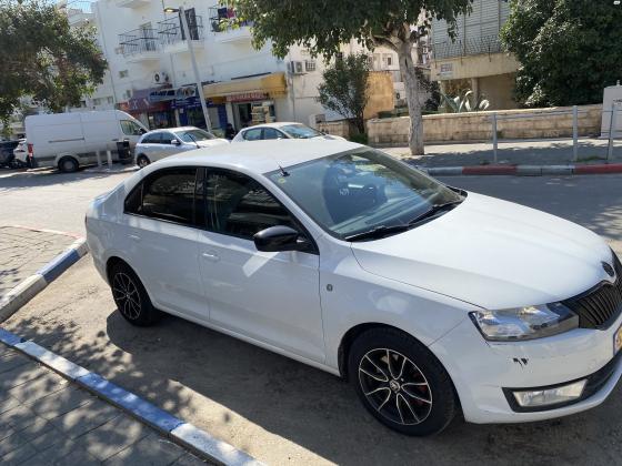 סקודה ראפיד (2014)