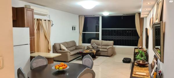 אחד העם 37 (מרכז העיר)