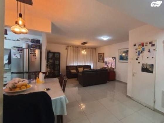 מקווה ישראל 4 (רובע ט)