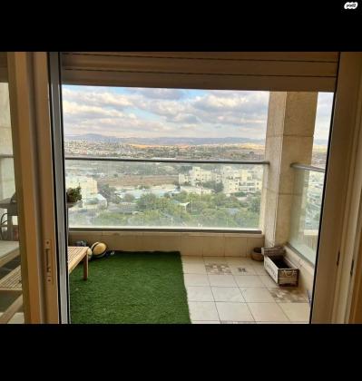 ירח אב 13 (הכרמים (ציפור))