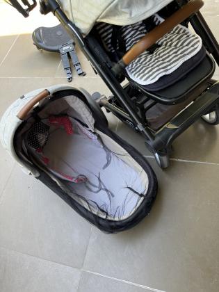 עגלת מוצי אייגו, כולל אמבטיה