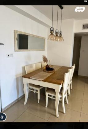 ירח אב 13 (הכרמים (ציפור))