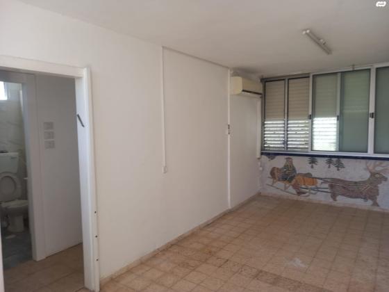 אבן גבירול 18 (רובע ב)