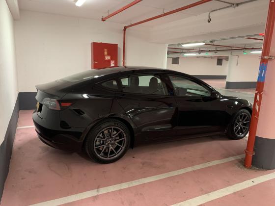 טסלה מודל 3 (2021)