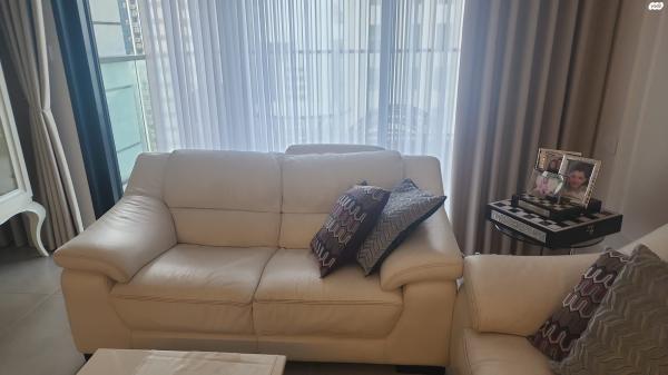 ספות עור בופאלו לבן של