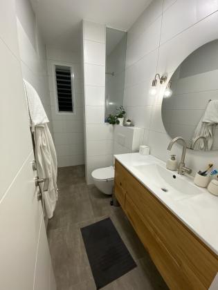 דב הוז 7 (כצנלסון)