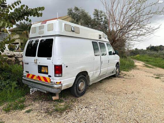 פורד אקונוליין ארוך (2002)