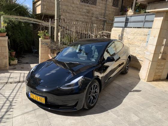 טסלה מודל 3 (2021)