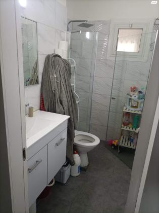 רחבת הרב קוק 25 (שכונה יא)