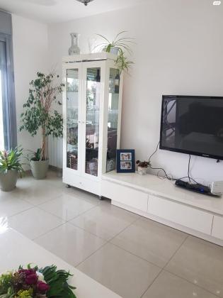 יפה רום 90 (גילה)