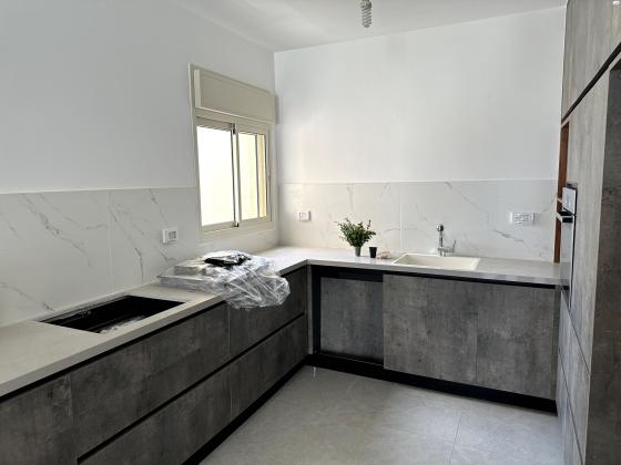 הצנחנים 28 (מחנה יהודה)