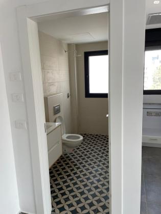 אייגר 10 (נוה שאנן)