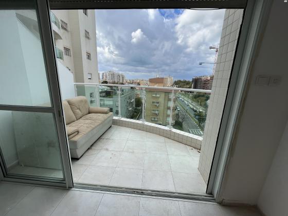 שמחה הולצברג 18