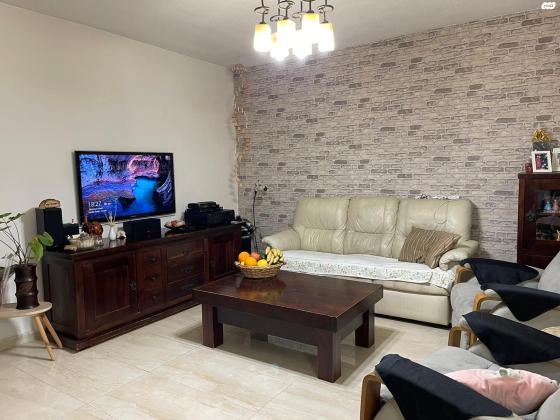 ראובן ובת שבע 9 (קדמת ראשון)