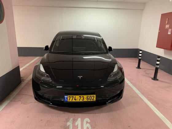 טסלה מודל 3 (2021)