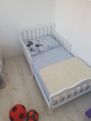 למכירה מיטת מעבר במצב מעולה