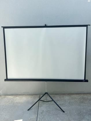 מקרן נייד NEXT G PRO