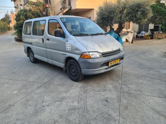 טויוטה הייאס קצר (2000)