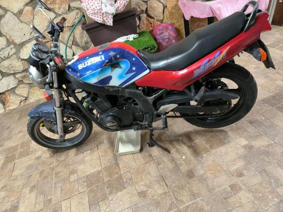 סוזוקי GS500E (1996)