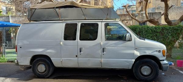 פורד אקונוליין קצר (2002)