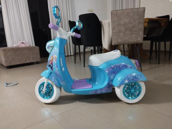 אופנוע חשמלי של אנה ואלזה