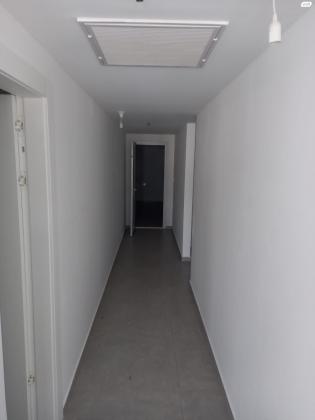 ברל כצנלסון 47 (זיו)