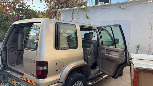 איסוזו טרופר ארוך (2003)