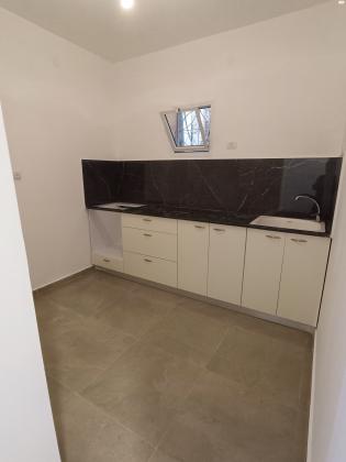 הרב הרצוג 15 (הדר הכרמל)