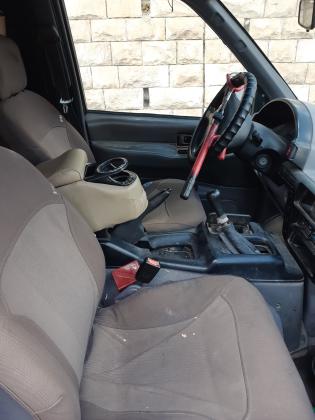 ניסאן לארגו 4X4 (2002)