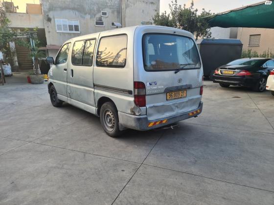 טויוטה הייאס קצר (2000)