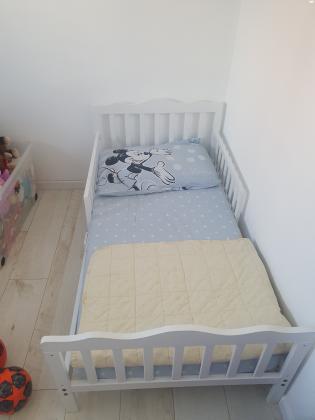 למכירה מיטת מעבר במצב מעולה