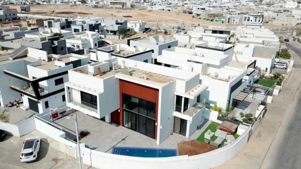 פלורי אשר 16