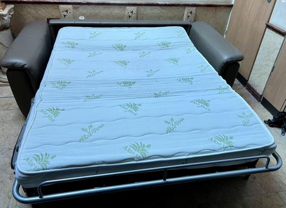 ספה נפתח צבע בז? לאחר